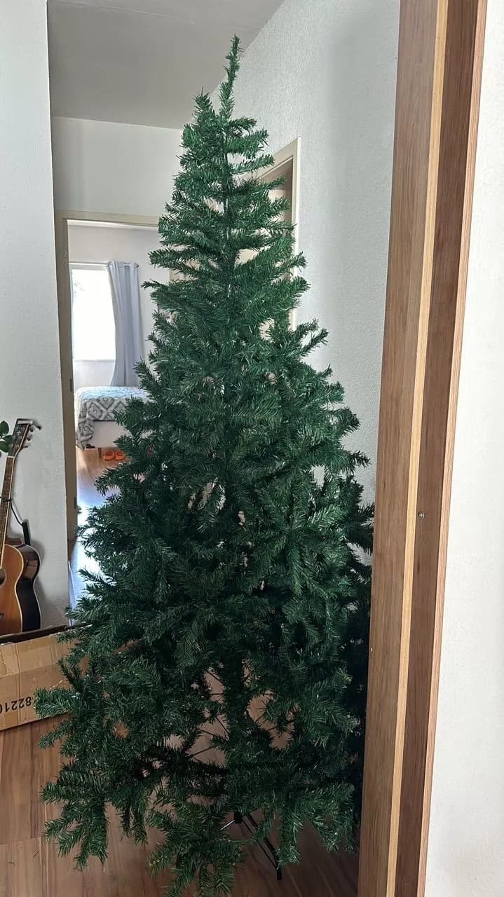 Árvore de Natal com Neve Artificial - Thumbnail 4